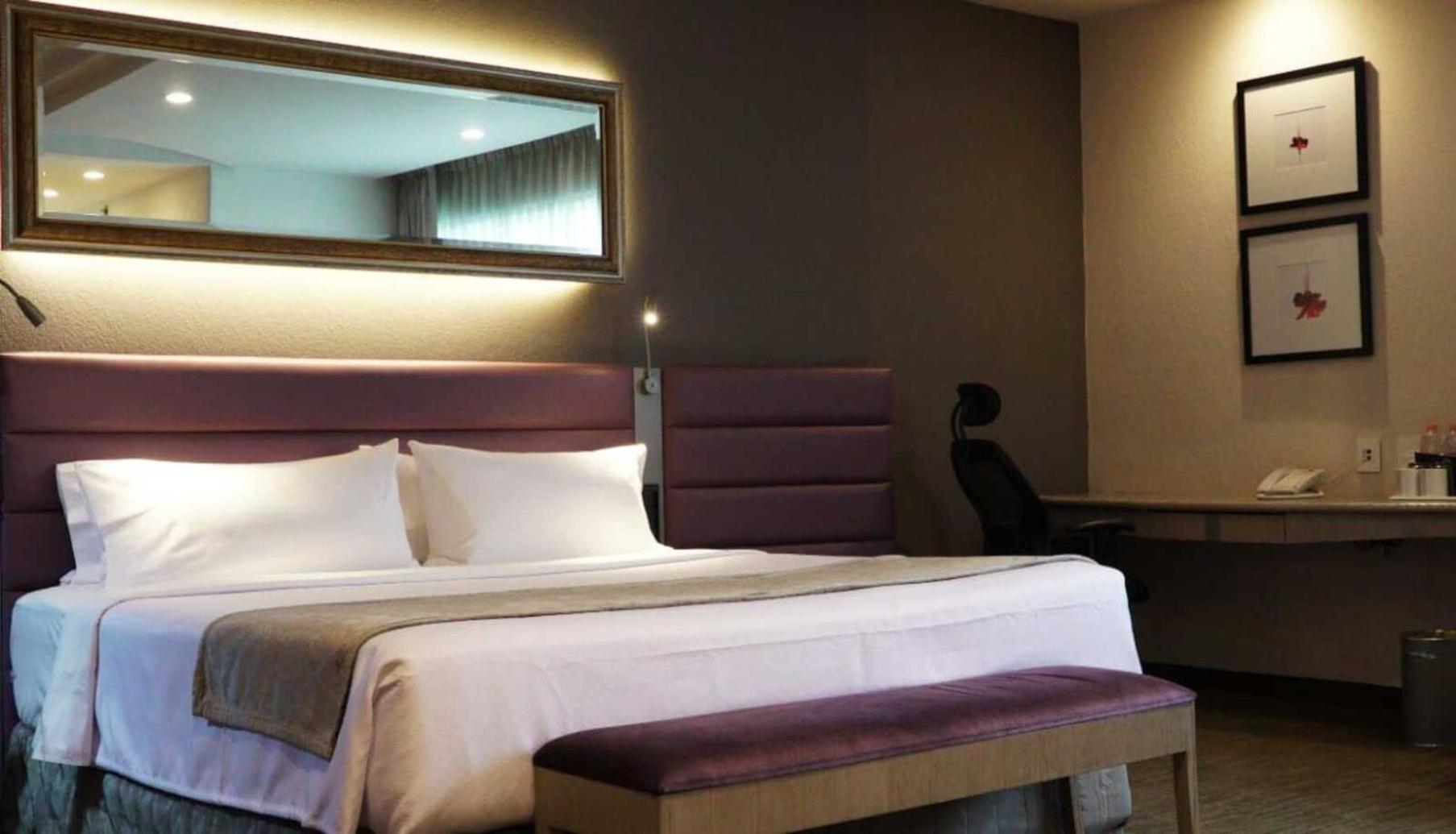 Hotel Crowne Plaza Toluca - Lancaster By Ihg Exterior foto
